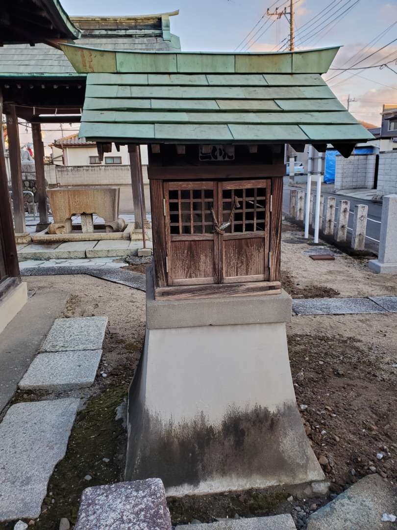 示現稲荷神社境内双体道祖神