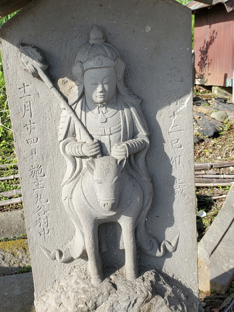 長良神社境内勝軍地蔵