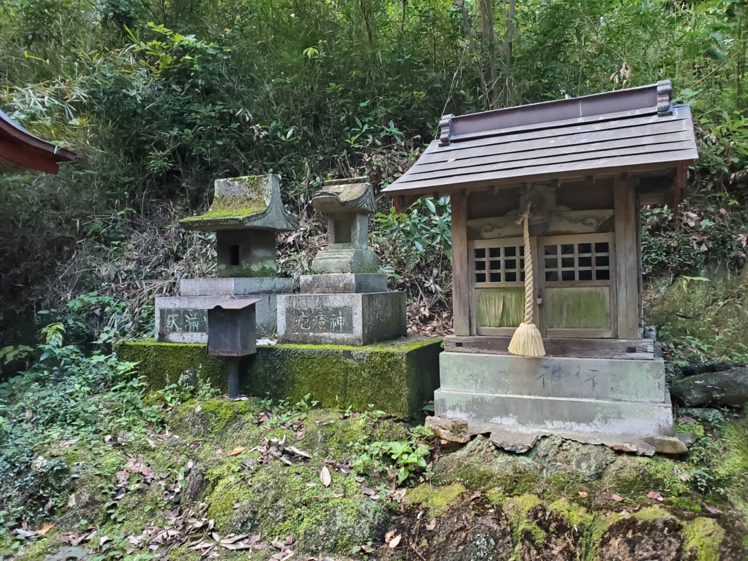 板倉神社境内・疱瘡神・天満宮・八幡宮・石祠